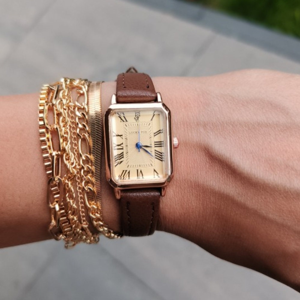 Retro Square Quartz Women's Watch with Leather Strap